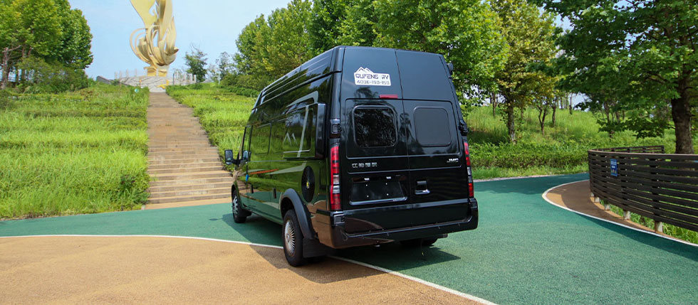 2024款趣蜂江铃B850房车